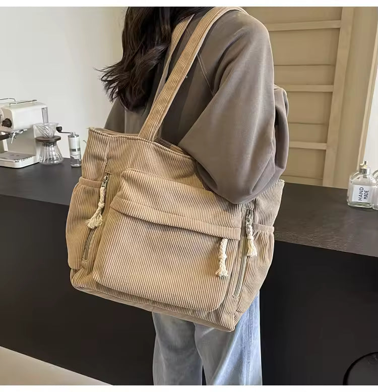 Valentina | Bolso de Pana con Múltiples Bolsillos